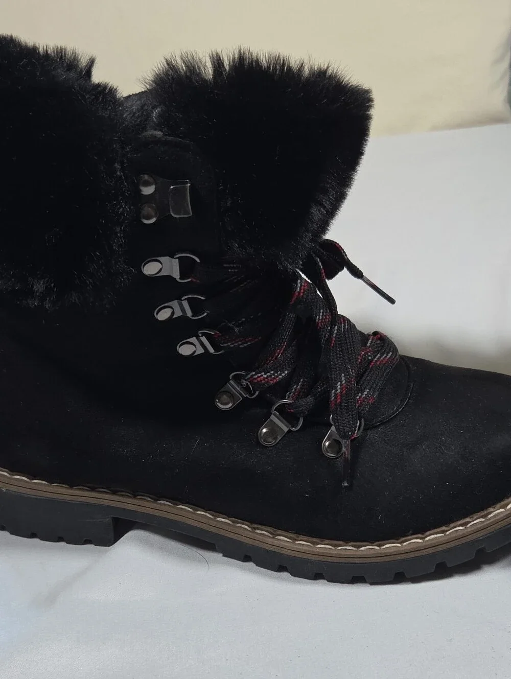 Catherine Malandrino Women's Black Hershey Faux Suede & Fur Lace Up Boots Sz 7.5